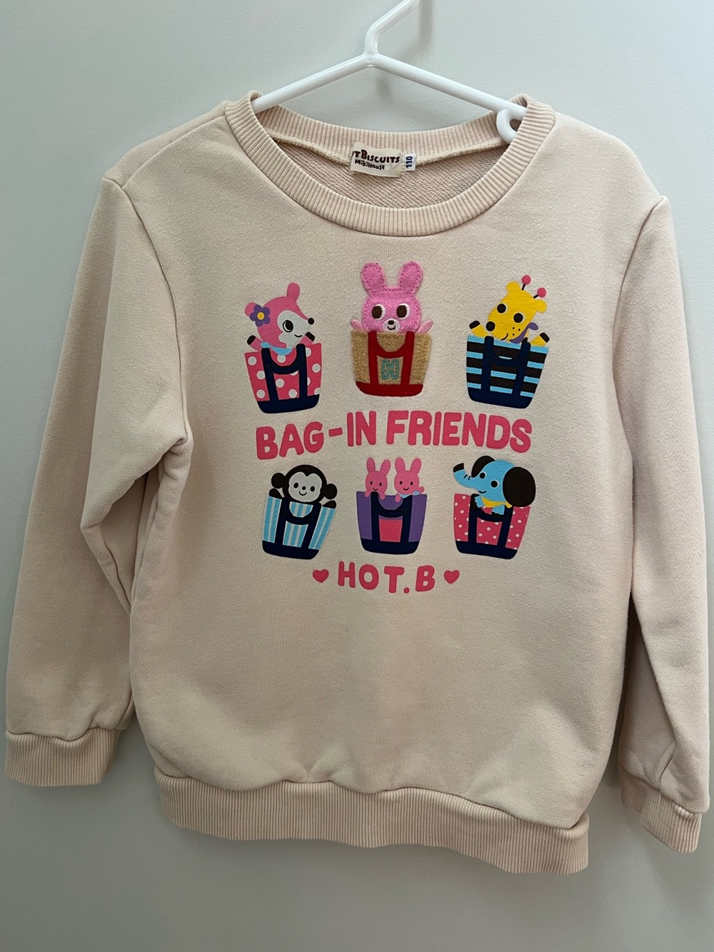 Hot.B Kids' Cream Pullover Sweatshirt - Bag-In Friends Graphic